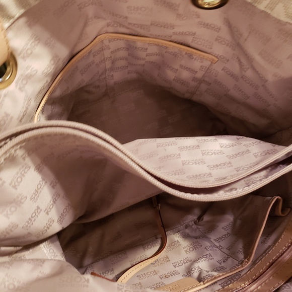 Handbag - Picture 5 of 7